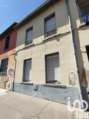 Studio à Lyon (69008)