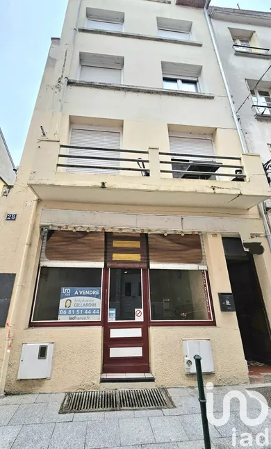 Building at Lourdes (65100) — 3/21