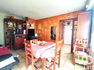 Apartment at Fresnes (94260)