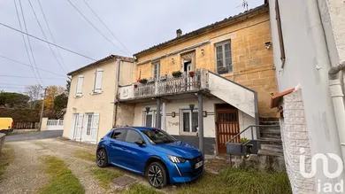 Townhouse at Lestiac-sur-Garonne (33550)
