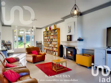 House at la couronne (16400)