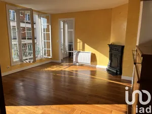 Apartment at Montrouge (92120)