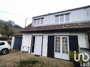 Maison traditionnelle à Le Quesne (80430)