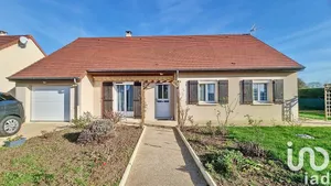 House at Bourbon-l'Archambault (03160)