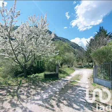Maison de campagne à Bouyon (06510)