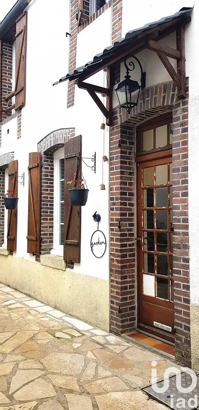 Maison traditionnelle à Villeneuve-sur-Yonne (89500)