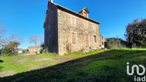 Maison de campagne à Rieupeyroux (12240)