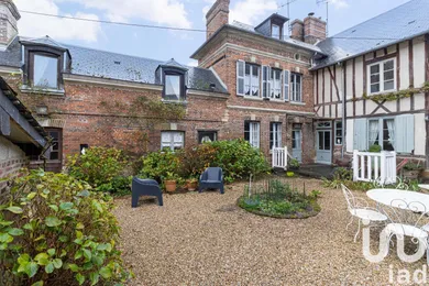 Village house at La Ferrière-sur-Risle (27760)