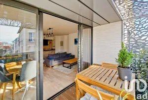 Apartment at Suresnes (92150)