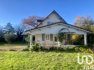 House at Buros (64160)