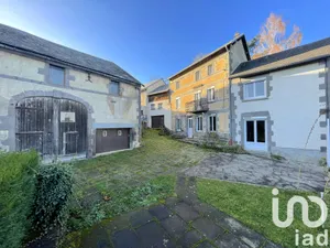 Traditional house at Charbonnières-les-Varennes (63410)