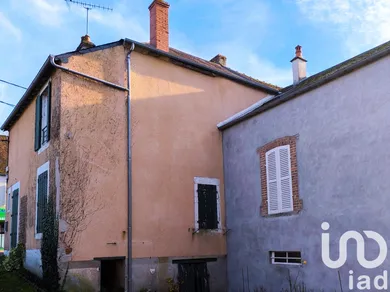 Maison de ville à Châtillon-en-Bazois (58110)