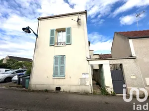 Immeuble à Mantes-la-Jolie (78200)