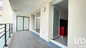 Apartment at Fresnes (94260)