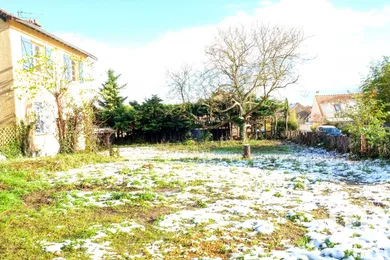 Building plot at Maurecourt (78780)