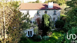 Maison d'architecte à Varennes-en-Argonne (55270)