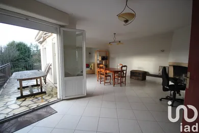 Townhouse at Saint-André-des-Eaux (44117)