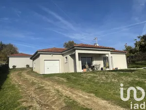 House at Saint-Alban-d'Ay (07790)