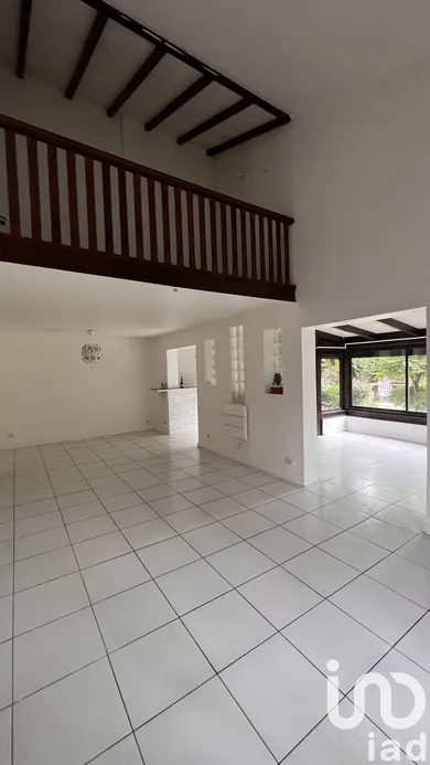 Maison traditionnelle à Savigny-le-Temple (77176)