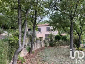 Park home at Gordes (84220)
