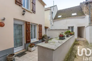 Maison traditionnelle à Grigny (91350)