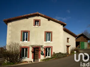 House at Vertolaye (63480)