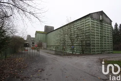 Grange à Saint-Quentin (02100)