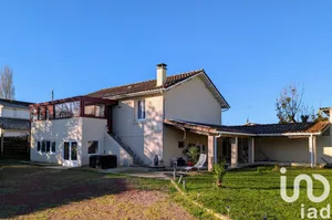 House at Saint-Seurin-sur-l'Isle (33660)