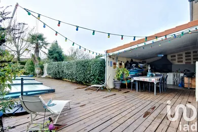 House at Lamarque (33460)