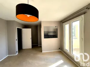 Apartment at Dammarie-les-Lys (77190)