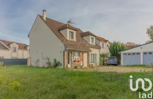 Maison traditionnelle à Méry-sur-Oise (95540)