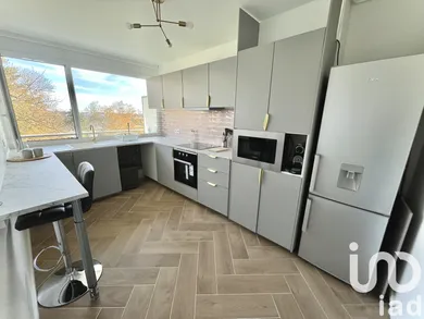 Apartment in Vélizy-Villacoublay (78140)