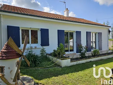Traditional house at La Limouzinière (44310)