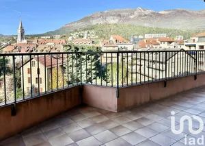 Apartment at Gap (05000)