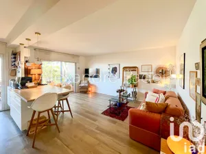 Apartment in Six-Fours-les-Plages (83140)