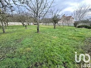 Terrain à bâtir à Fontaine-la-Guyon (28190)