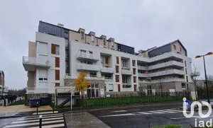 Duplex at Villeneuve-le-Roi (94290)