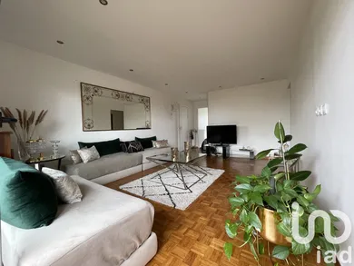 Apartment at Nanterre (92000)