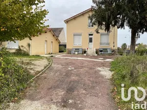 Maison traditionnelle à Saint-Fargeau-Ponthierry (77310)