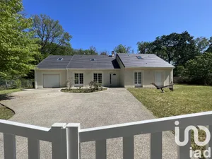 Maison traditionnelle à Saint-Hilaire-les-Andrésis (45320)