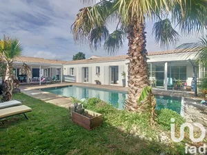 Maison traditionnelle à Charron (17230)