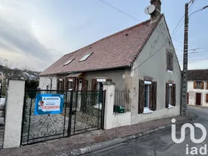 Village house at Bazoches-sur-le-Betz (45210)