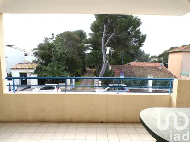 Apartment in Saint-Raphaël (83700)