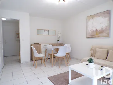 Apartment in Saint-Raphaël (83700)