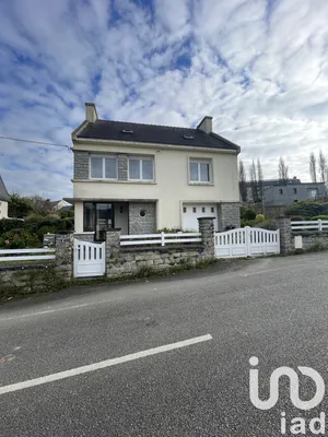 Maison traditionnelle à Pont-de-Buis-lès-Quimerch (29590)