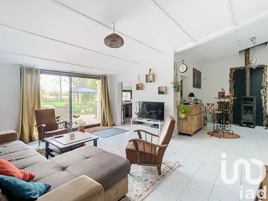 Traditional house at Saint-Médard-d'Aunis (17220)