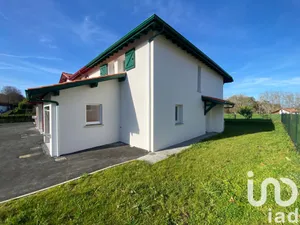 Pavillon à Ustaritz (64480)