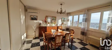 Apartment at Nîmes (30000)