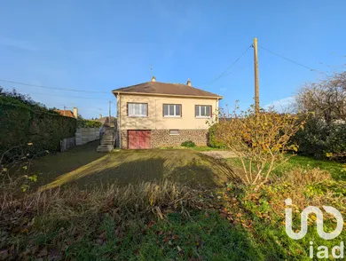 Maison traditionnelle à La Chapelle-Saint-Aubin (72650)