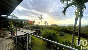 Maison d'architecte à Villèle (97435)